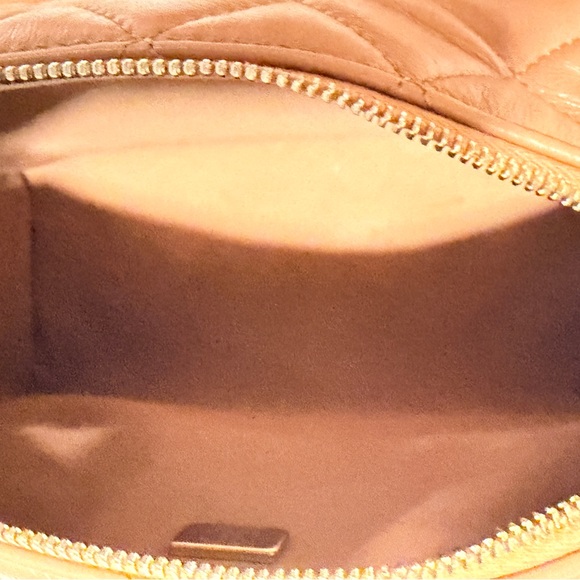 NEW CHANEL 24K Multi-Pocket Camera Bag in Caramel SZ Medium - Picture 9 of 13